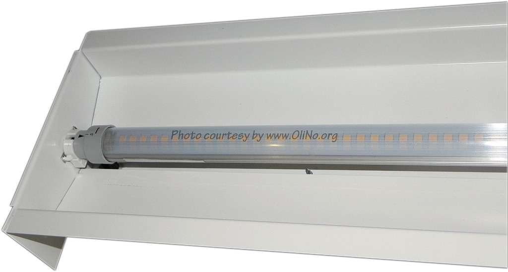 OliNo » Blog Archive » KLB Light Solutions – PNP Led Tube Light 150cm striped in luminaire