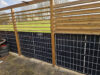 Zelfgebouwde zonnepanelen schutting